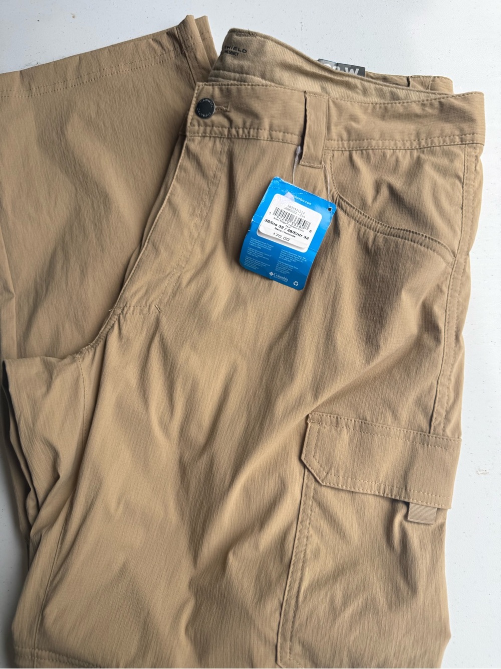 Columbia Men’s Khaki/Tan Cargo Pants
